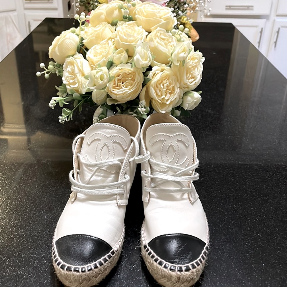 Chanel high top espadrilles - Picture 1 of 4